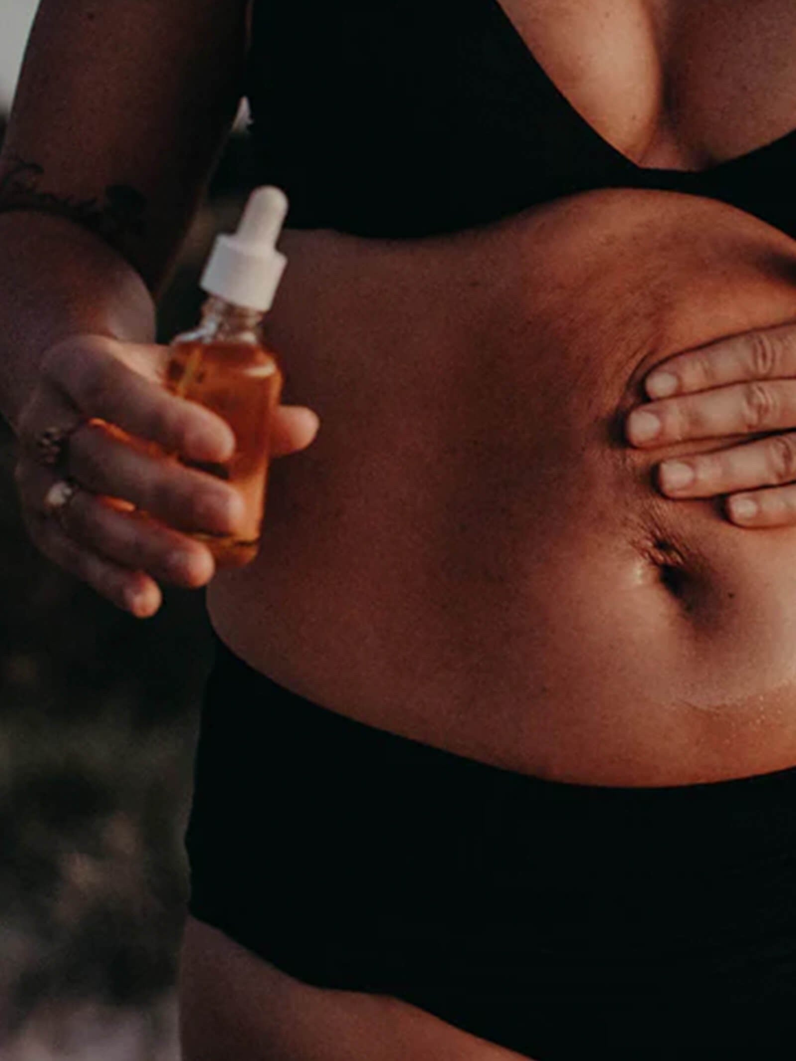 skin scar oil in pregnant belly