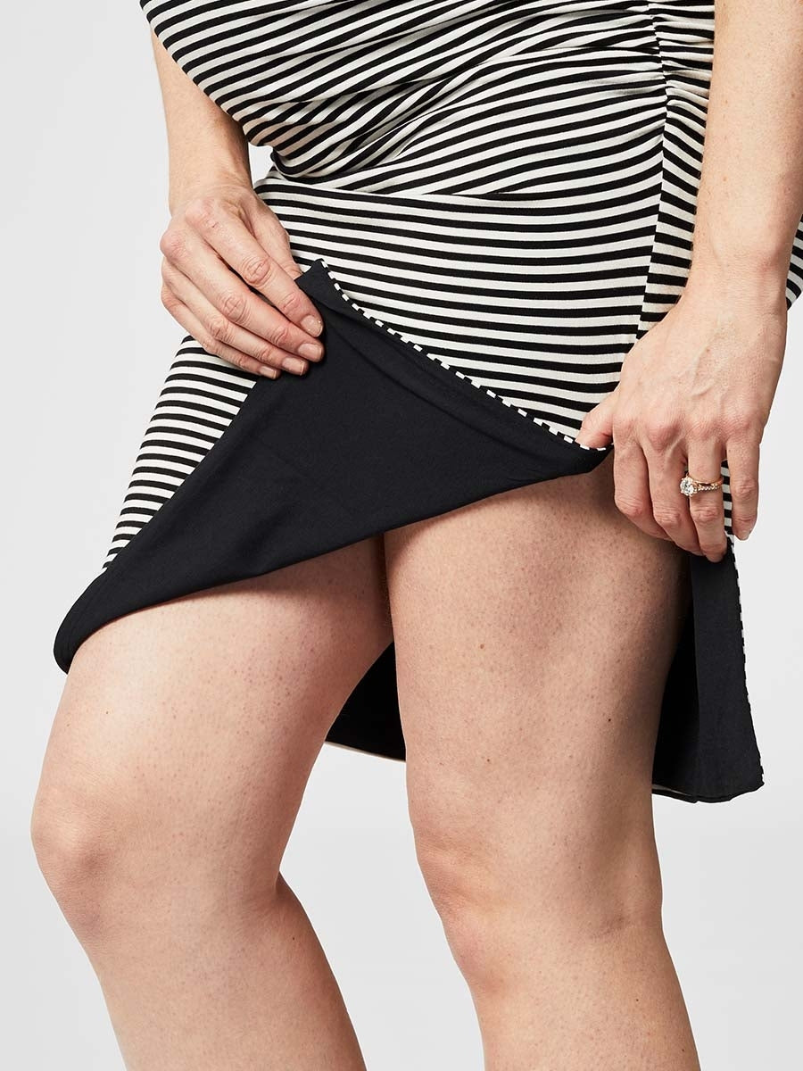 Black-Stripe